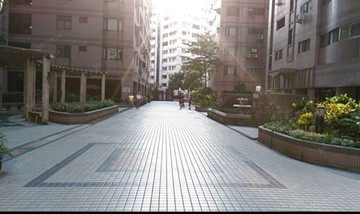 平鎮火車站 優質生活圈 精緻四房+B1平面大車位｜桃園市平鎮區中豐路
