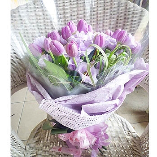 紫色情人鬱金香--情人花束.生日花束.聖誕花束