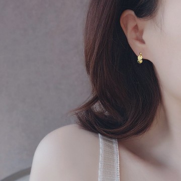 s925純銀金色小圓片耳釘女氣質韓國個性睡覺不用摘的耳環港風網紅1入