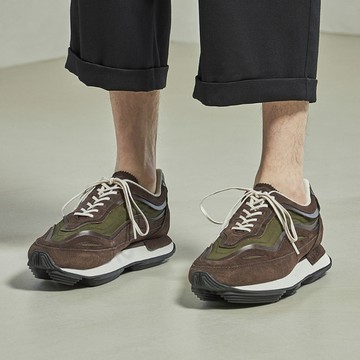 韓國設計品牌 IYSO AEROW 經典流線 深咖 - 29（EUR 43）