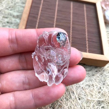 天然水晶雕刻吊墜生意興隆韻母吊墜招財辟邪