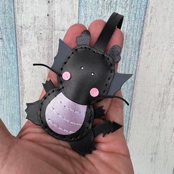 療癒小物 黑色 可愛 小龍 純手工縫製 皮革 吊飾 小尺寸