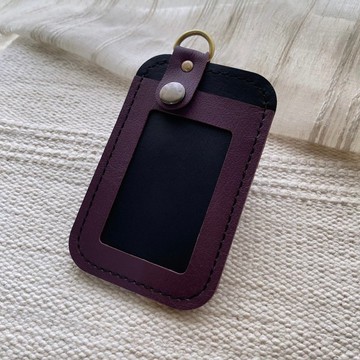 有格調。皮革證件套 - 黑底紫 -