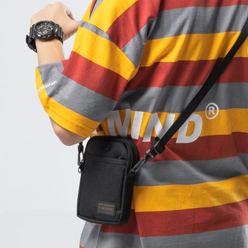 男士單肩包迷你小腰包個性手機包潮流胸包休閑工裝包時尚斜挎包潮