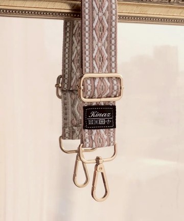 【KINAZ】神秘圖騰品牌質感寬版背帶-玫瑰唇-帶我走系列(BN96330-09)