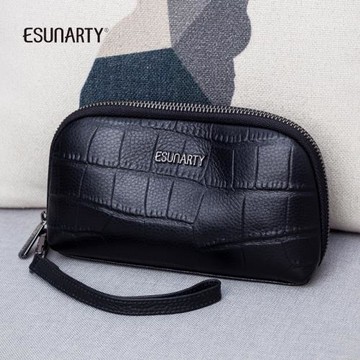 手拿包女2024年新款潮高級時尚可放手機小包包女鱷魚紋真皮手抓包