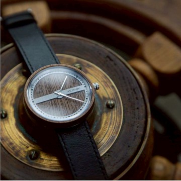 VEJRHOJ 丹麥霍伊經典原木手錶Nautic58不銹鋼銀-天然胡桃木 42mm