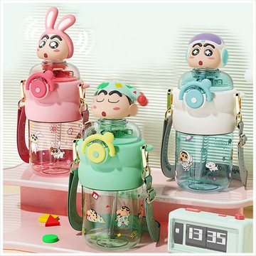 天藍小舖-蠟筆小新搖頭公仔太空杯600ML-共3色-$390【A11115223】