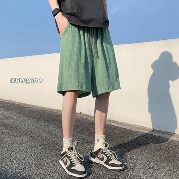 冰絲短褲夏季薄款涼爽速干五分褲褶皺肌理感褲子牛油果綠運動中褲