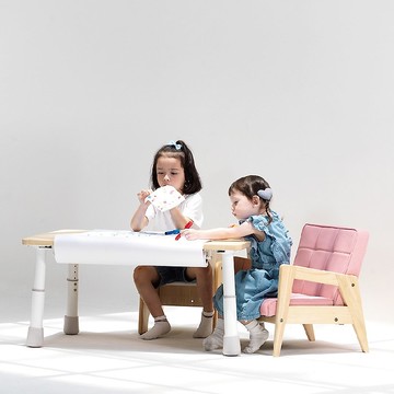 【台灣 ilovekids】幼童萬用桌_實木桌面 ( 桌面最高44公分 )