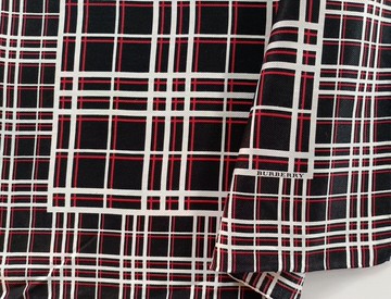Burberry 經典格紋復古手帕 22.5 x 22.5 英吋
