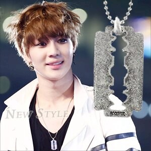 SHINee 泰民 TaeMin 同款復古鏤空圖騰項鏈 (單只)