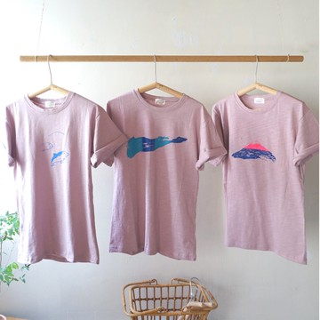 霧粉純棉隨性夏日手工印花短袖上衣 中性款 大海 / 浪 / 山