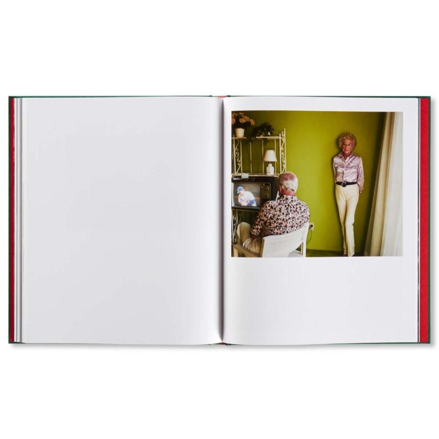 Larry Sultan: PICTURES FROM HOME SECOND PRINTING   ラリー・サルタン 作品集 復刻版