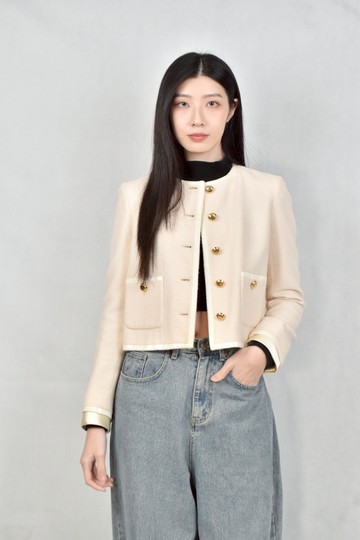 (S) miu miu粉色短版排釦外套