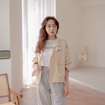 MUMU【T14598-3】美式字母小鈕釦短版上衣 - 白 短袖上衣 圓領上衣 短袖上衣 女裝 NG特惠商品 微瑕疵出清