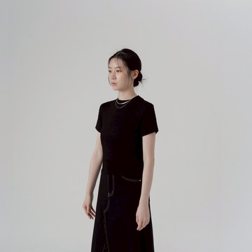 QUEENSHOP_S 女裝 短袖 LD-小立領坑條合身短袖上衣-黑 現+預 【01099687】