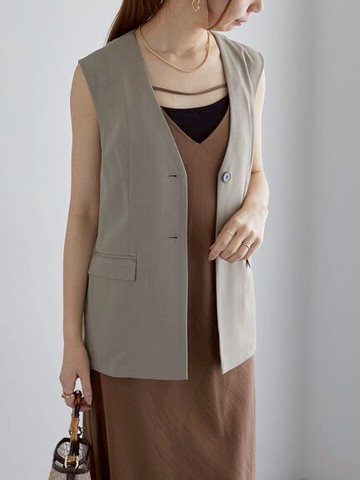 背後交叉鏤空腰帶造型西裝背心(0F000841110) - Te chichi