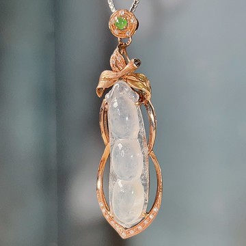 【福壽】冰種翡翠福豆吊飾 18K金鑲嵌 | 天然緬甸玉A貨翡翠 |送禮