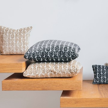 Zuiver CLOUD 復古圓方塊抱枕 黑色 - 45X45