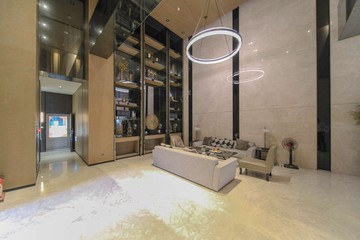 巨蛋商圈｜適美業或辦公｜一+夾樓+車位｜高雄市左營區新莊一路