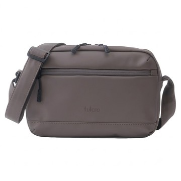 fulcro 耐水Explorer系列 簡約隨身包 fia-3011-CBR  可可棕  8 x 25 x 16cm