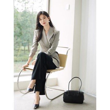 Diisshia2025春季新款黑標高端西裝外套女氣質通勤時尚束腰西服