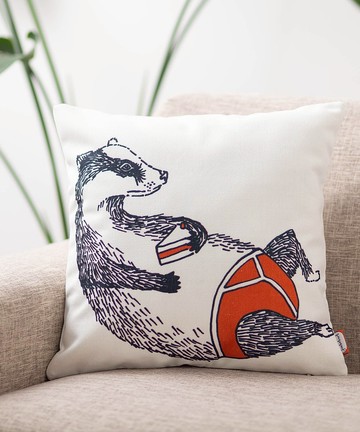 Jimbobart 亞麻布抱枕套 紅內褲手繪鼬獾