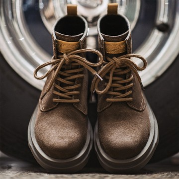 馬登荒野巖棕冬季新款工裝靴子男休閒復古厚底中高幫翻毛皮馬丁靴