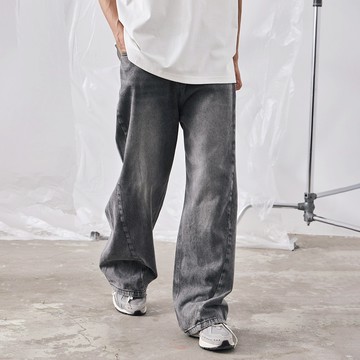 QUEENSHOP_ S男裝 刷白洗水斜剪接牛仔長褲 S/M/L/XL  現+預 【04011810】