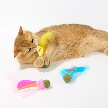 【LUUKS UP】繽紛小翅膀貓玩具 | 蟲蟲造型激發貓咪的狩獵本能