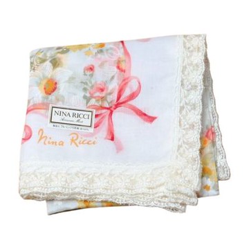 NINA RICCI 粉紅蝴蝶結花卉蕾絲邊字母LOGO帕巾(白系/47CM)