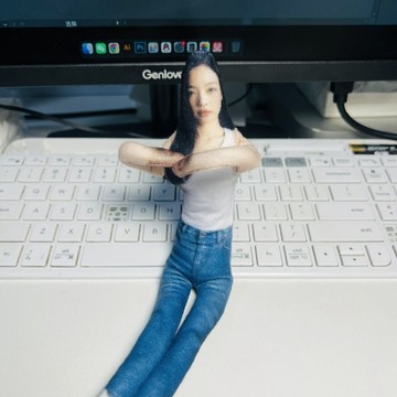 ⭐韓國代購正版⭐⭐韓國正版代購⭐BLACKPINK金珍妮jennie 老鼠幹抽象玩偶白邊鐵絲骨架四肢分離造型新品