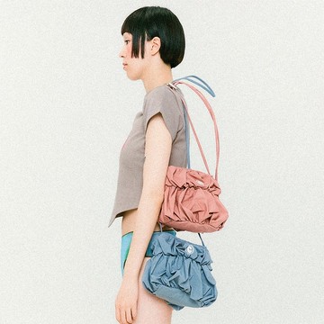 MARGESHERWOOD 3 POCKET SUEDE BACKPACK [DUSTY BEIGE]推薦| W