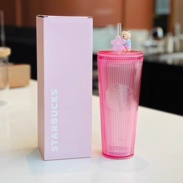 星巴克杯子2026新年禮物粉色櫻花小熊🌸春綻系列女神浮雕竪紋塑料大容量吸管杯子喝水杯茶杯咖啡杯露營杯生日禮物情人節禮物聖