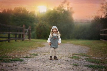 櫻桃連身衣，手工編織嬰兒連身衣，有機，羊駝毛，針織，櫻桃