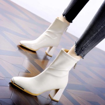 歐美性感防撞方頭高跟靴女2025年冬季新款職業OL真皮百搭粗跟短靴