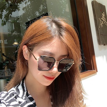 年度最新網紅款潮流行百搭抗UV時尚太陽眼鏡 72541