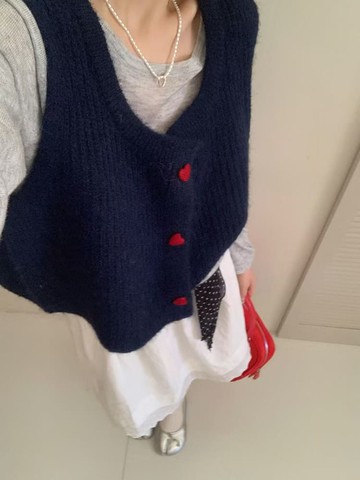 【限時79折】百搭系列．心動戀曲愛心扣針織背心