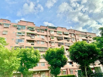坐捷運來看房★學區、公園旁★方正大三房平面車位｜新北市鶯歌區尖山路