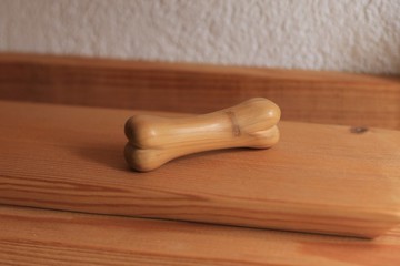 壹染指原創木雕 | 老柏木 | 骨頭 手把件 筆架 | 一物一圖