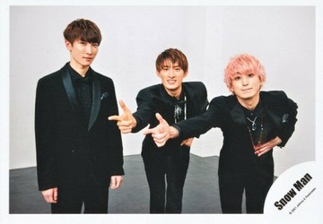 Snow Man/渡邊翔太·向井康二·佐久間大介/橫型·膝上/Snow Man LIVE TOUR 2021 Mania>商品拍攝/官方生寫真