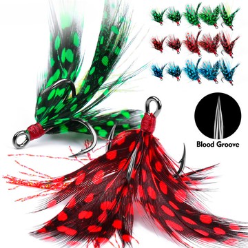 【TTFF】血槽鉤綁毛三本鉤5個/包高碳鋼帶羽毛有倒刺三錨魚鉤奧金鉤 羽毛三音鉤