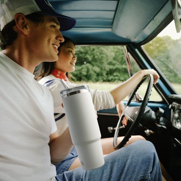 STANLEY 防漏吸管隨手杯 0.88L / 冰雪白