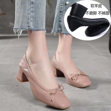 新款高跟真皮方頭復古小碼單鞋女大碼羊皮黑色中跟粗跟軟底奶奶鞋