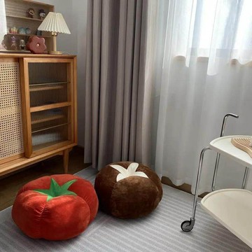 〖𝑽𝒊𝒗𝒂 𝑯𝒐𝒎𝒆〗番茄抱枕 香菇抱枕 小紅書同款  加厚坐墊 沙發靠墊 坐墊 汽車靠枕 沙發抱枕 交換禮物 可愛抱枕