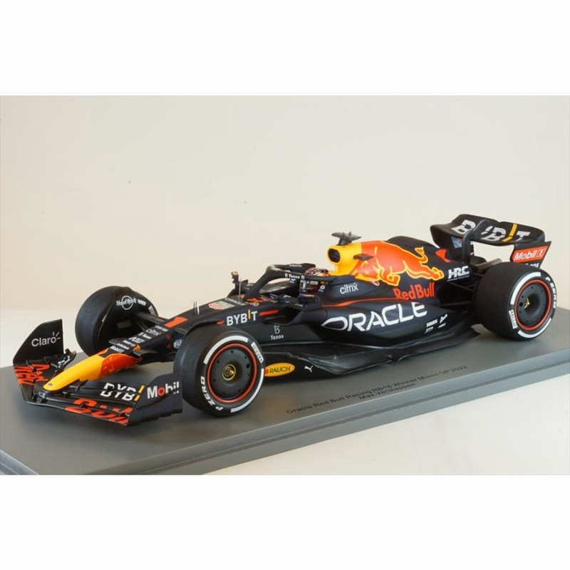 スパーク 1/18 レッドブル RB18 No.1 オラクル レッドブルレーシング 