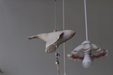 純手捏巨鳥造型陶瓷吊飾