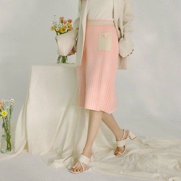 OB嚴選-配色翻領前口袋彈性針織裙《FA3096-》