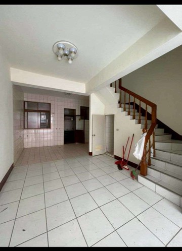 ️ 國中旁近市區大地坪車庫透天｜新竹縣新埔鎮育賢街